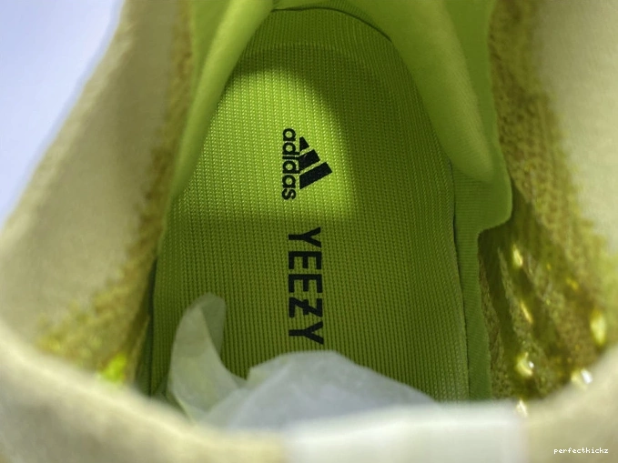 YEEZY HYLTE ADIDAS BOOST FZ4990 380 GLOW 0708